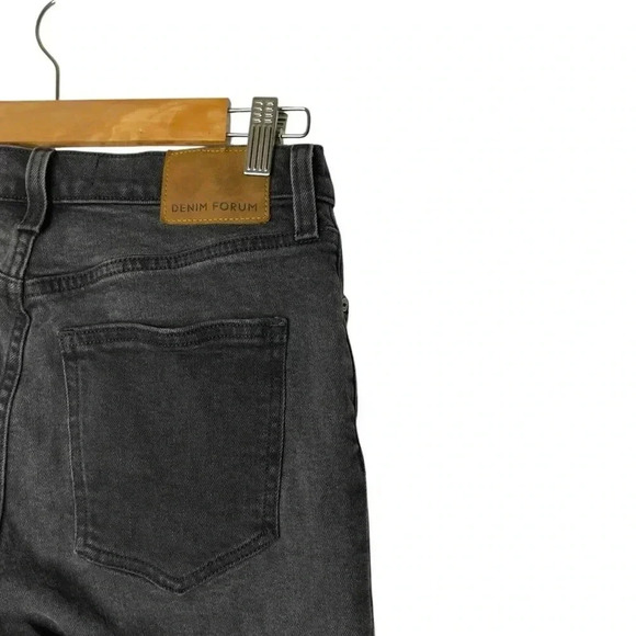 Denim Forum The Arlo High Rise Straight Black  Denim Button Fly Jeans Size 26 - Picture 7 of 9